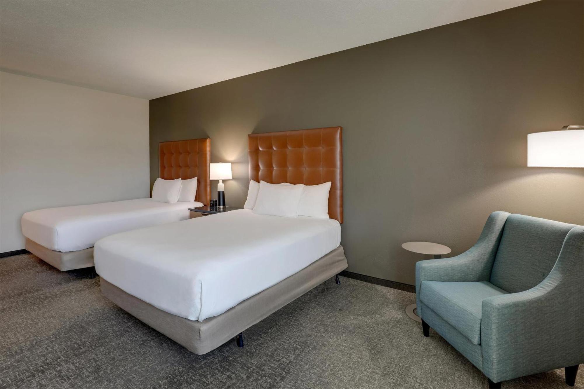 Hotel Drury & North Dayton