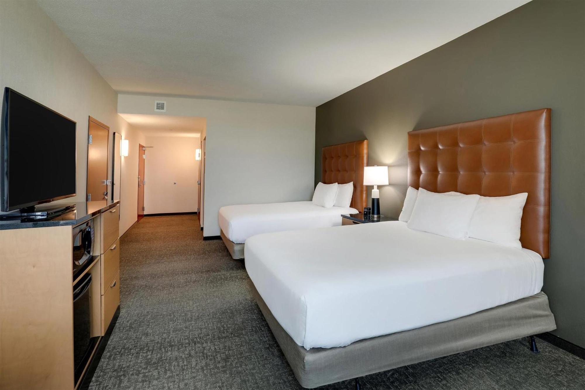Hotel Drury & North Dayton